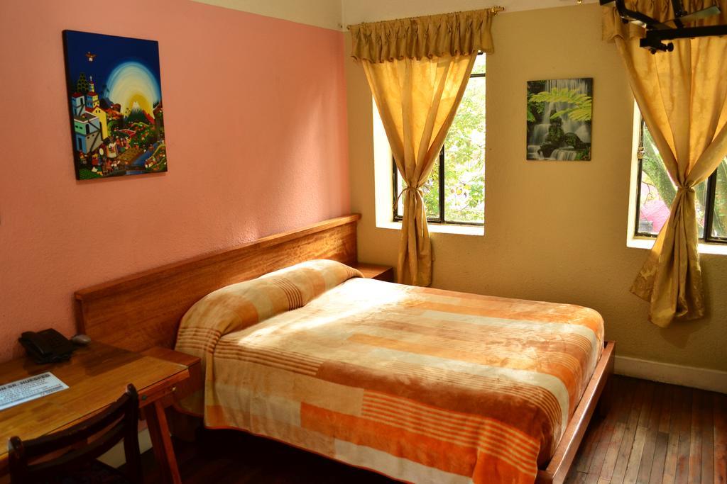 Hostal Loro Verde Quito Eksteriør bilde